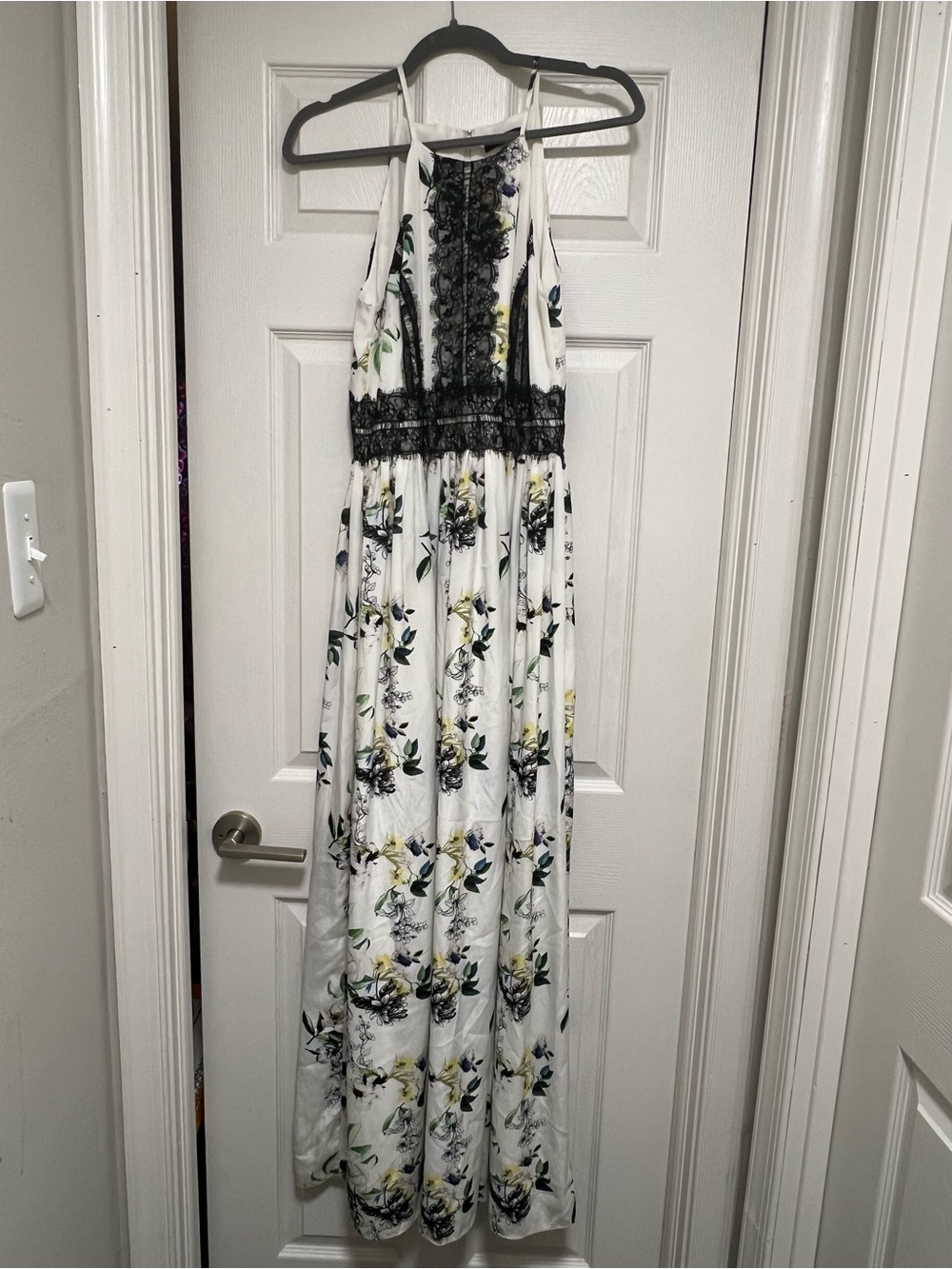 Tahari ASL Floral Lace Halter Maxi Dress White Black Trim Sleeveless Size 8